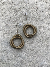 Lade das Bild in den Galerie-Viewer, Ohrhänger - la mollla | OH TRESS