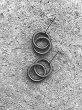 Lade das Bild in den Galerie-Viewer, Ohrhänger - la mollla | OH TWIN