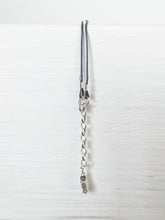 Lade das Bild in den Galerie-Viewer, Schöne Kette aus gewachster Baumwolle & echtem Silber mit Fisch-Anhänger online bestellen