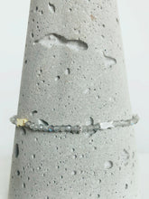 Lade das Bild in den Galerie-Viewer, Armband ohne Verschluss mit Labradorit & Echtsilber online kaufen