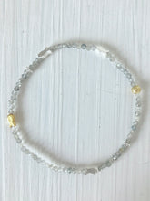 Lade das Bild in den Galerie-Viewer, Flexibles Armband aus Labradorit & Fischen aus Silber online bestellen