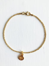 Lade das Bild in den Galerie-Viewer, Armband aus vergoldetem Sterlingsilber mit Lebensbaum-Anhänger online bestellen