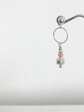 Lade das Bild in den Galerie-Viewer, Ohrringe mit rosanem Anhänger online bestellen
