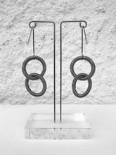 Lade das Bild in den Galerie-Viewer, Ohrhänger - la mollla | OH TWIN
